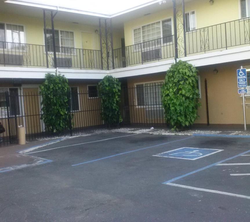 Stockton Travelers Motel Dış mekan fotoğraf